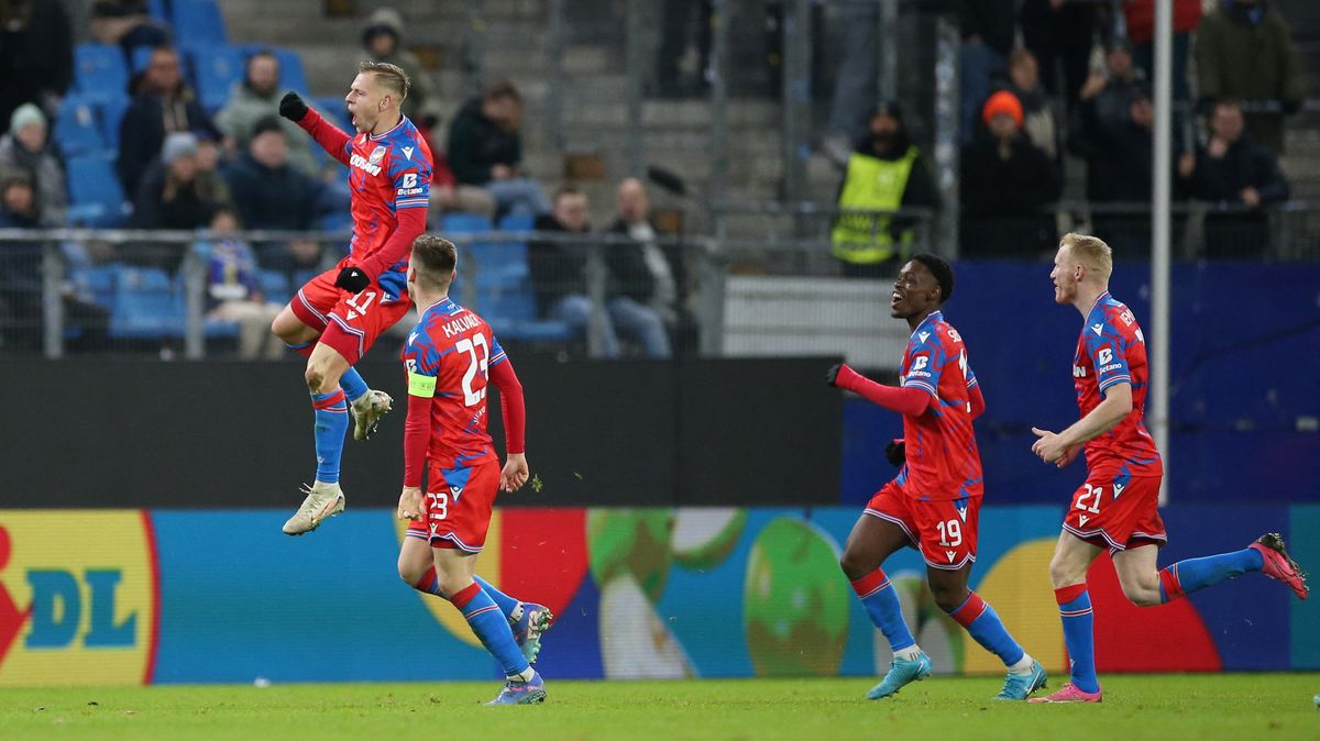 Naše série v Evropě je unikátní! Koubek o výhře nad Dynamem a výjimečné šňůře Plzně