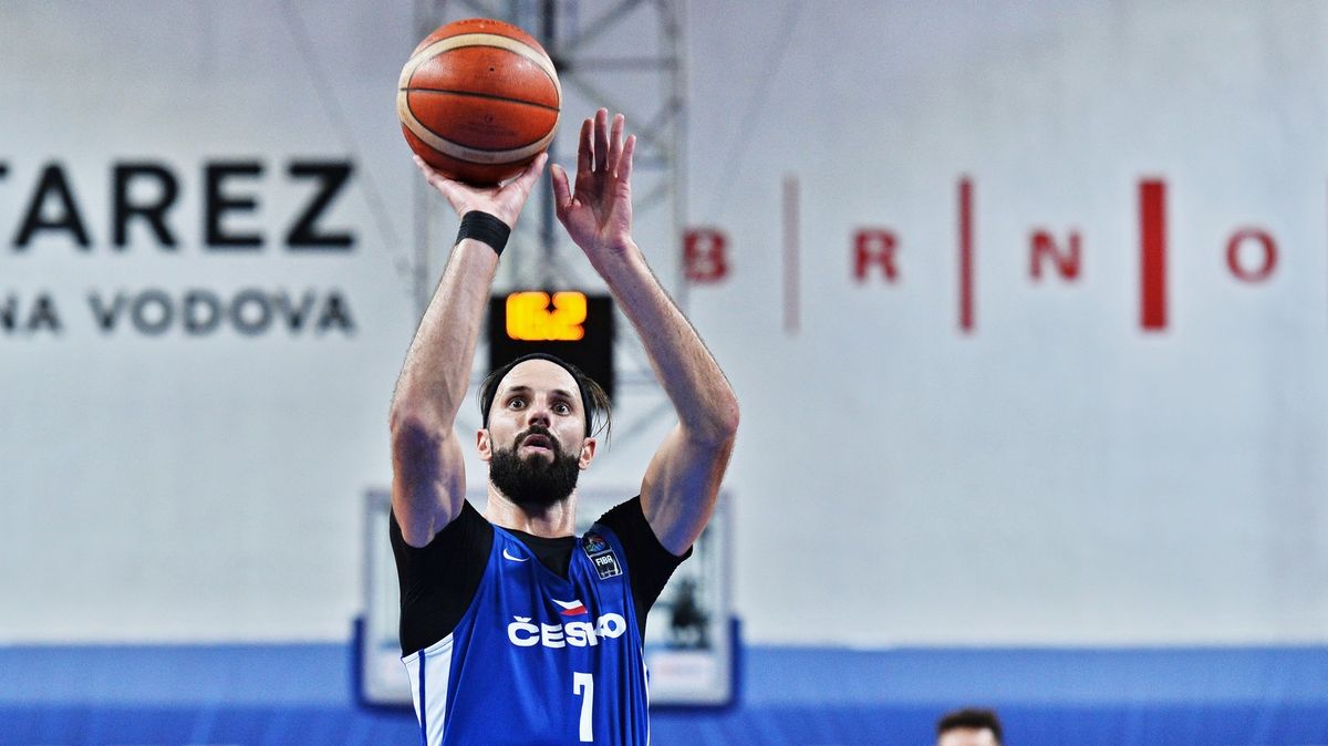 Kapitán basketbalové reprezentace Hruban se vrací do Nymburka