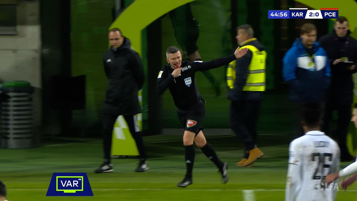Rozhodčí přehlédli vyloučení. Komise zhodnotila sporné situace víkendu