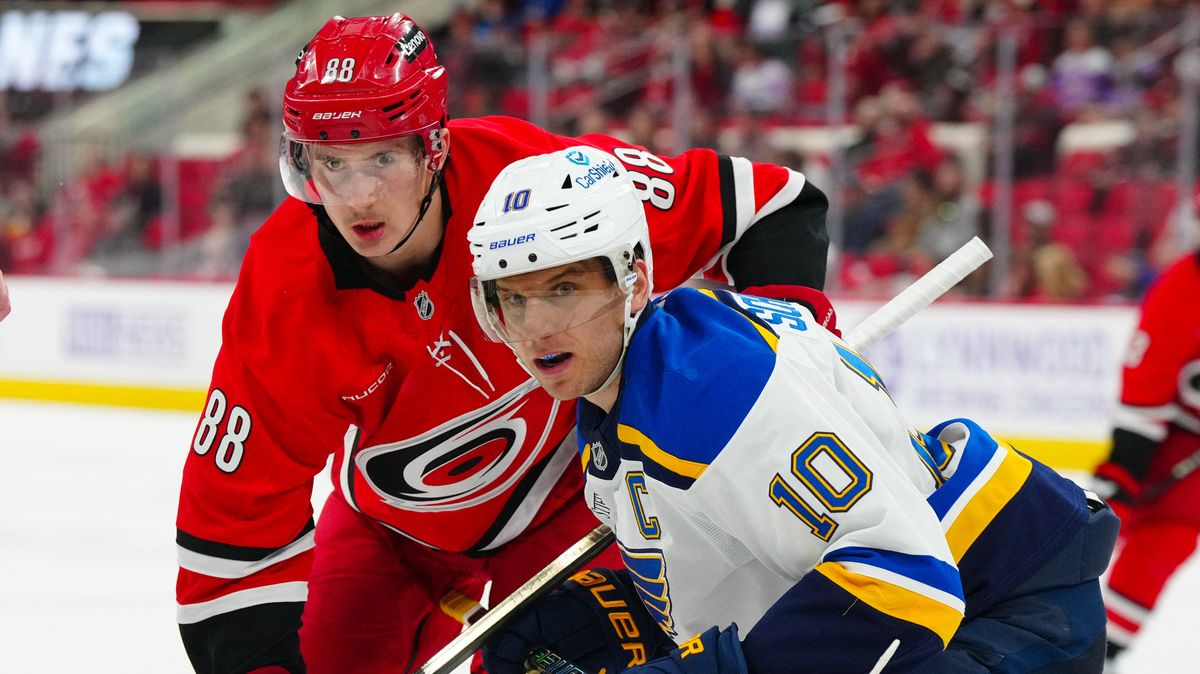 Nečas je třetí v produktivitě NHL, vede MacKinnon