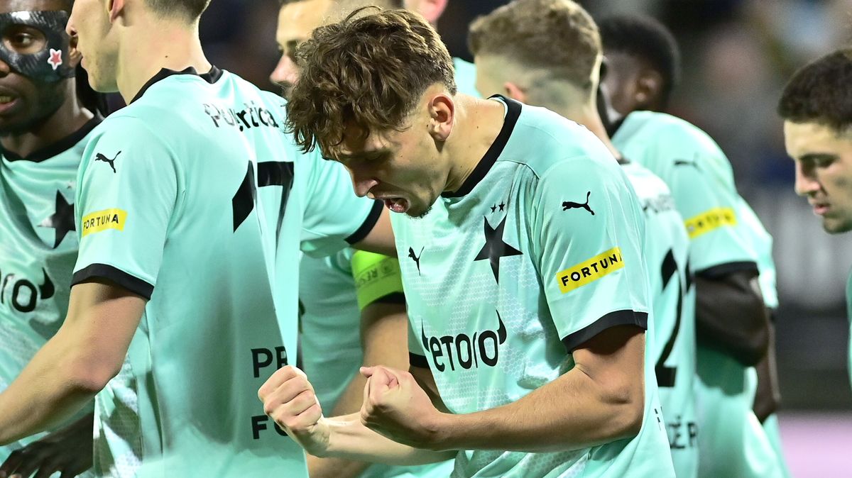 Slavia dominuje, po 15 kolech má druhý nejvyšší bodový zisk v samostatné české lize