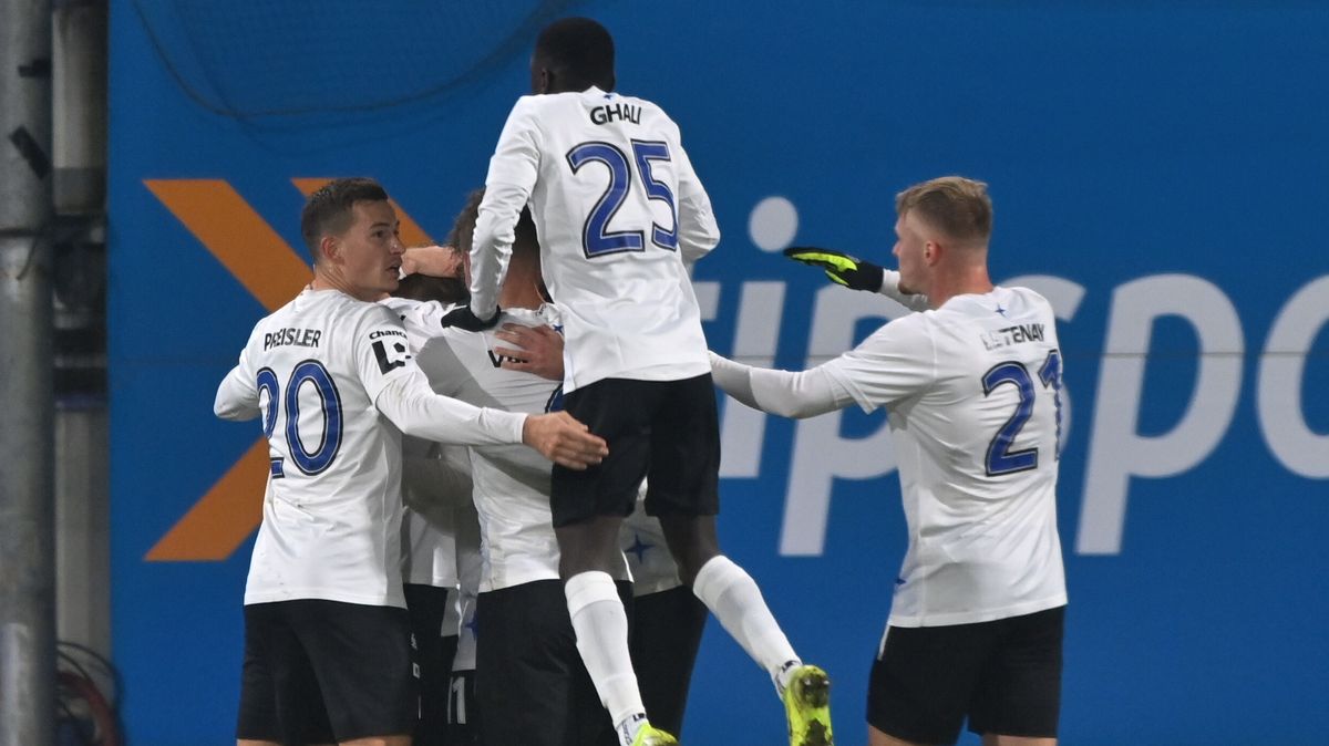 Liberec po 11 letech vyhrál v Olomouci, Višinský se blýskl hattrickem