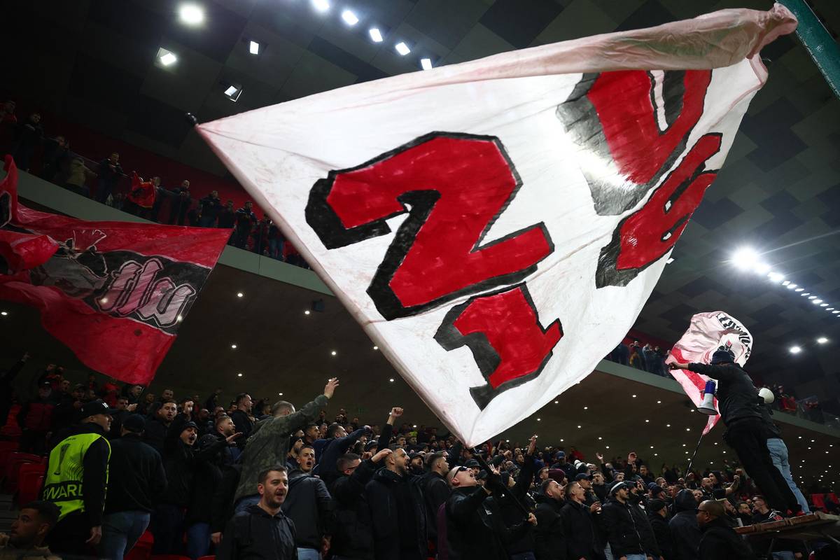 Albánský kotel za brankou