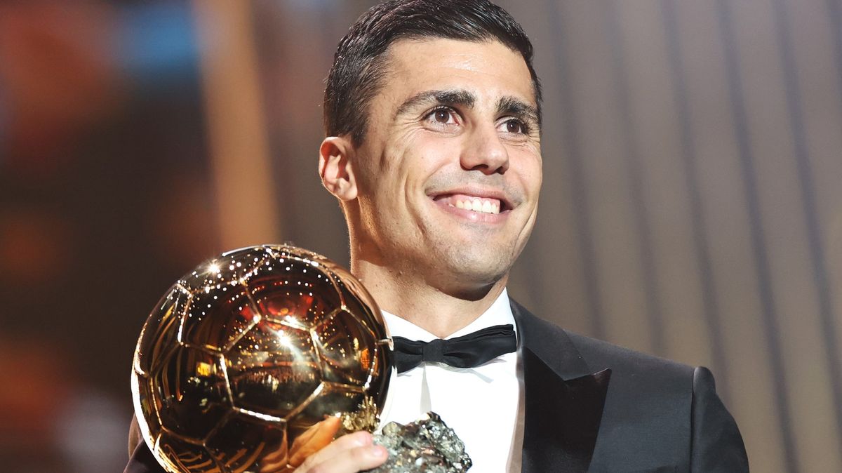 Nejlepší fotbalista světa Rodri: Moje rodina mi řekla, abych už nejezdil ojetým opelem