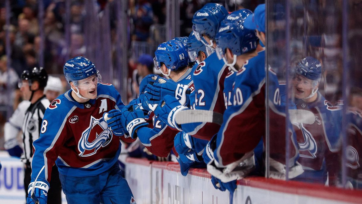 Největší hvězdou úvodního měsíce NHL byl vyhlášen obránce Makar
