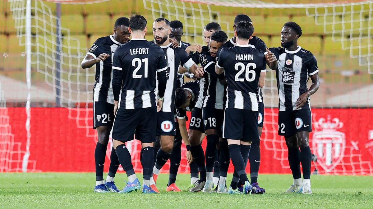 Monako prohrálo s nováčkem a ztrácí kontakt s vedoucím PSG