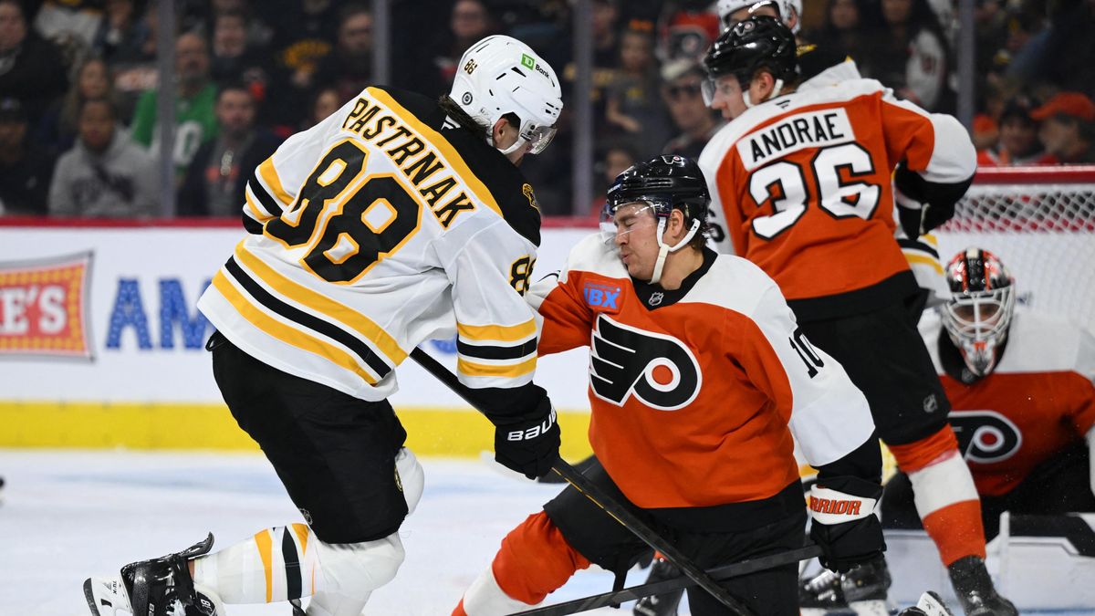 Pastrňák přispěl k výhře Bostonu, v NHL bodovali další tři Češi