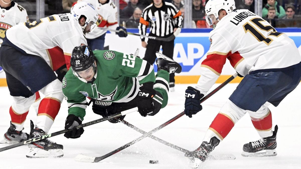 Florida přestřílela v Tampere Dallas. Za Panthers debutoval Nosek