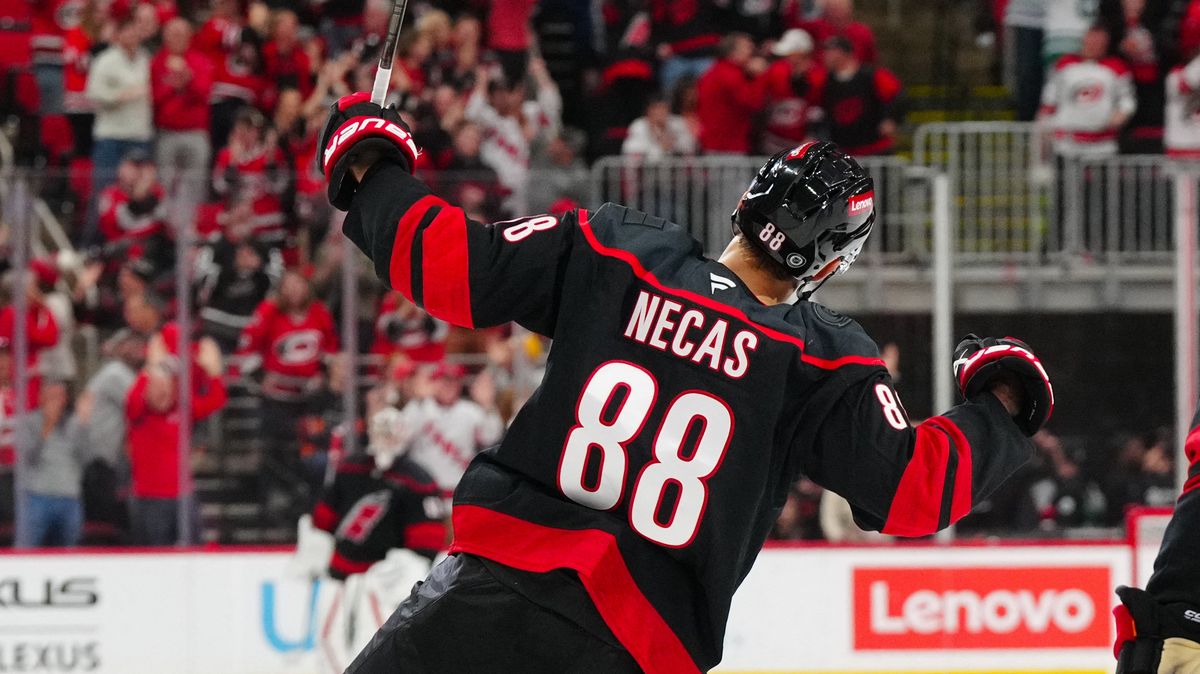 Nečas první hvězdou v NHL! Trefil se i Ivan, Rittich zářil. Boston pohořel