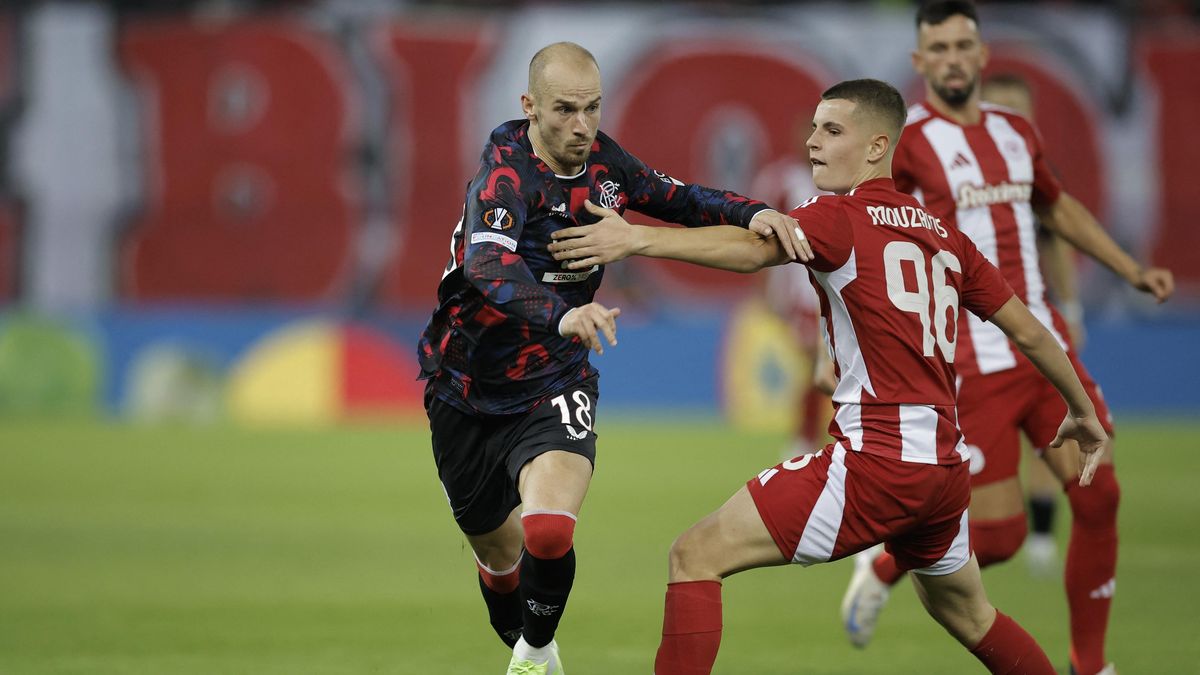Černý se v EL asistencí podílel na remíze Rangers na hřišti Olympiakosu