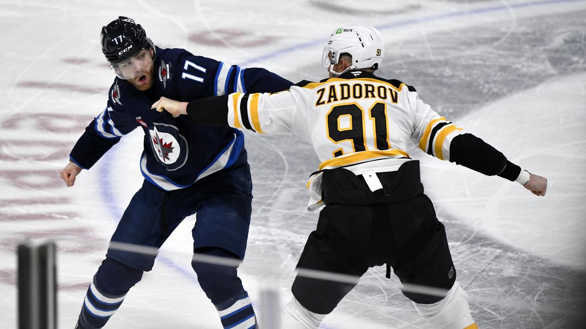 Rvačky, hádka trenérů. Boston při debaklu udělal zase dva kroky zpátky