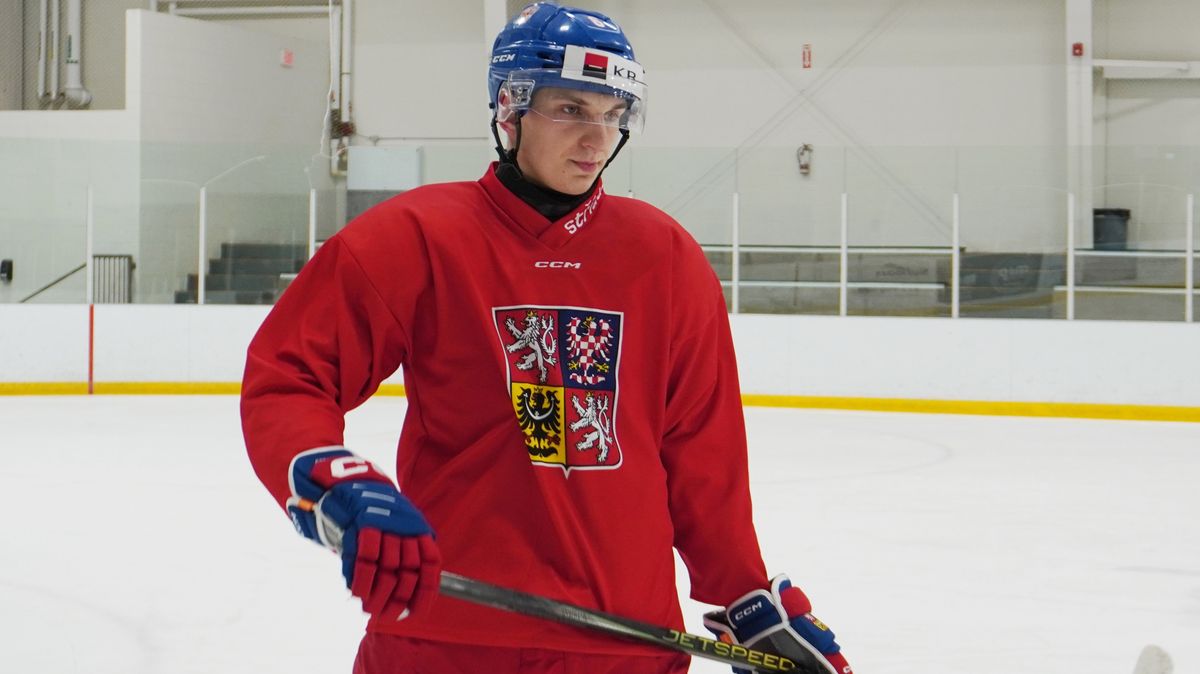 Opora dvacítky se už letos přiblížila slavné NHL: Upřímně jsem to nečekal