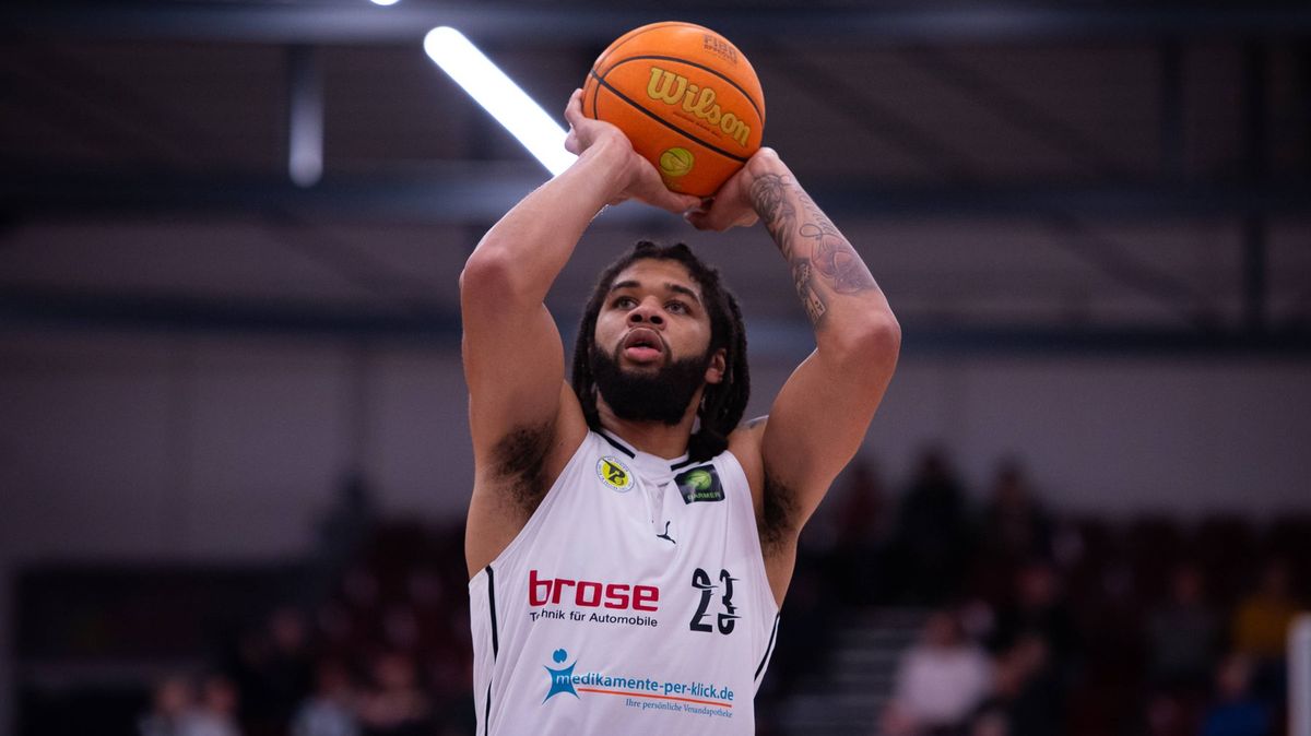 Pardubice mají náhradu za pivota Brunka, přišel jiný Američan Ahmad