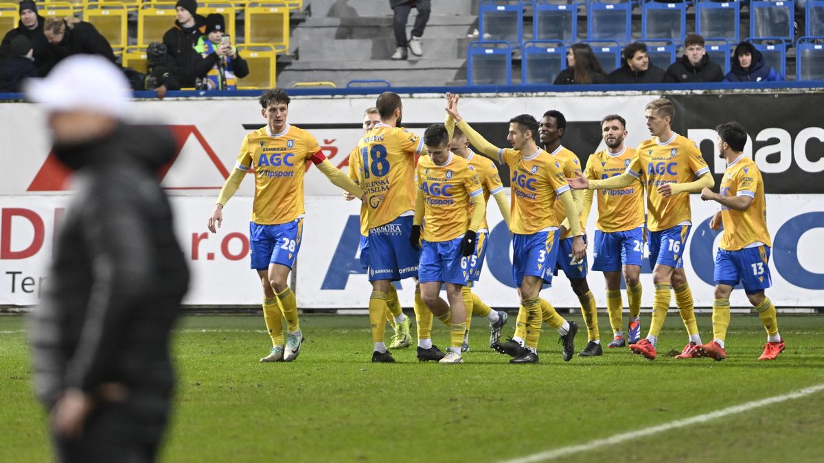 Frťala motivoval tým šestadvacet let starou výhrou. Velký dárek, zářil kouč kata Slavie