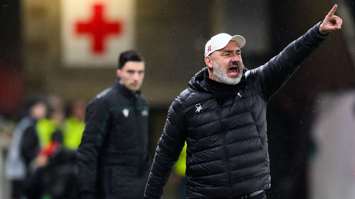 Slavii vypadl další třicátník. Zdravé izolujeme, líčí Trpišovský