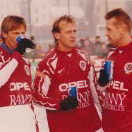 František Straka, Ivan Čabala a Jan Berger přiu jednom ze Silvestrovských derby.