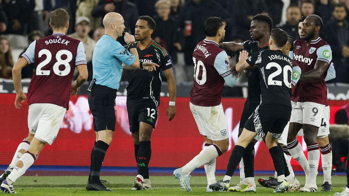 Divoký poločas. Součkův West Ham vstřebával frustraci
