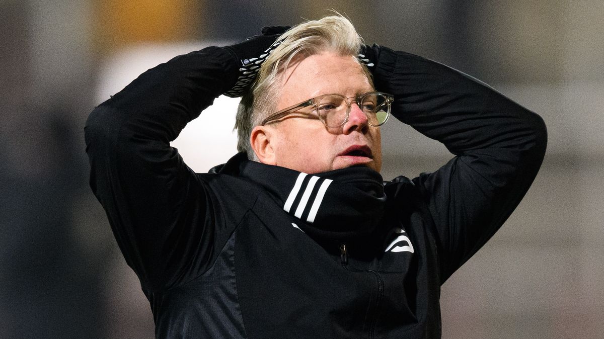 Stará dobrá Sparta, utahuje si známý písničkář z krize na Letné