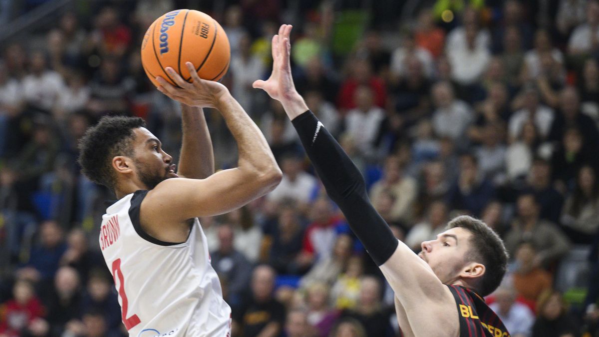 Nymburští basketbalisté prohráli reprízu finále a přišli o první místo v lize