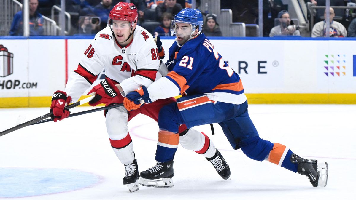Nečas asistoval a dotáhl se na čelo produktivity NHL, skórovali Kulich a Zacha