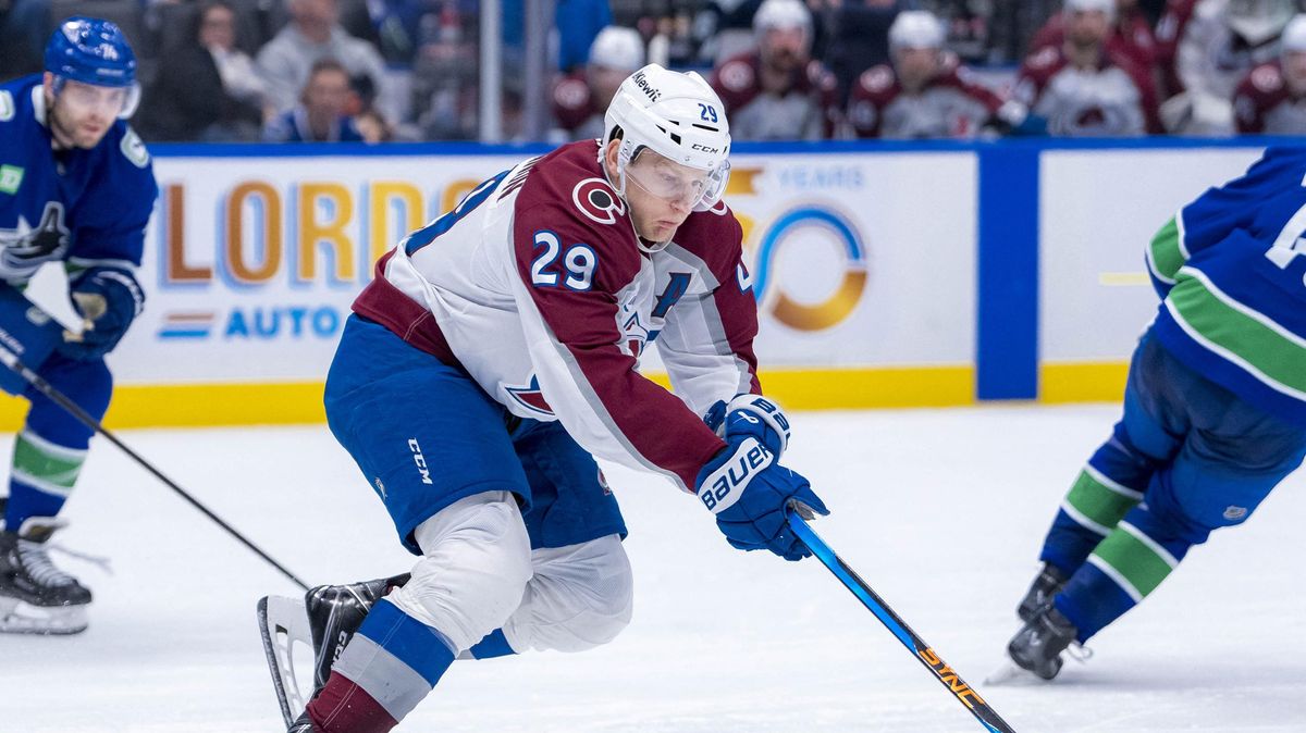 MacKinnon vede produktivitu NHL, Nečas je sedmý