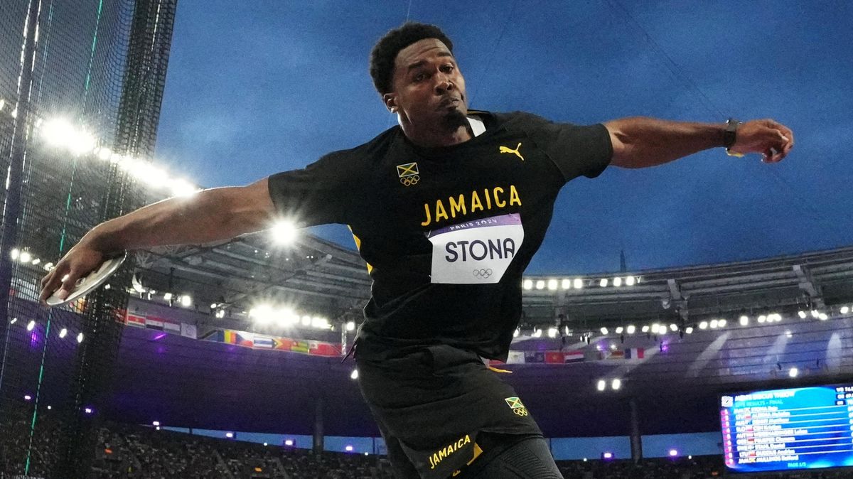 Olympijský vítěz v hodu diskem Stona se pokusí získat smlouvu v NFL