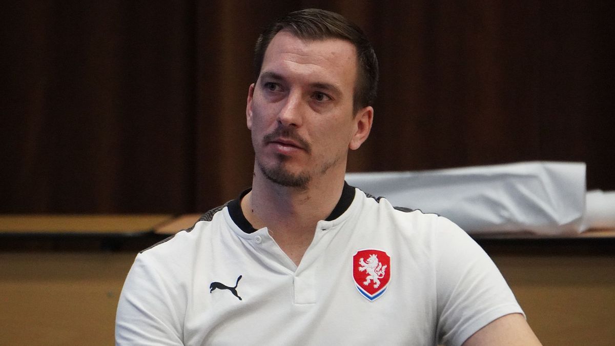 Když vábení bohatých nejde odolat. Svaz (vy)řešil další přesun odborníka do klubu