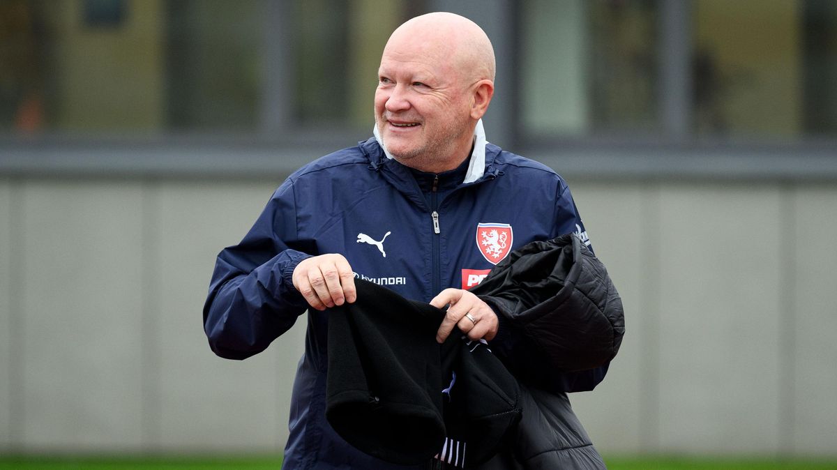 Hledá se parťák k Holešovi. Hašek řeší před Albánií střed obrany