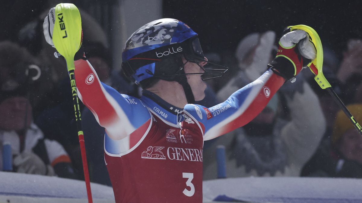 Úvodní slalom Světového poháru lyžařů ovládl v Levi olympijský vítěz Noël