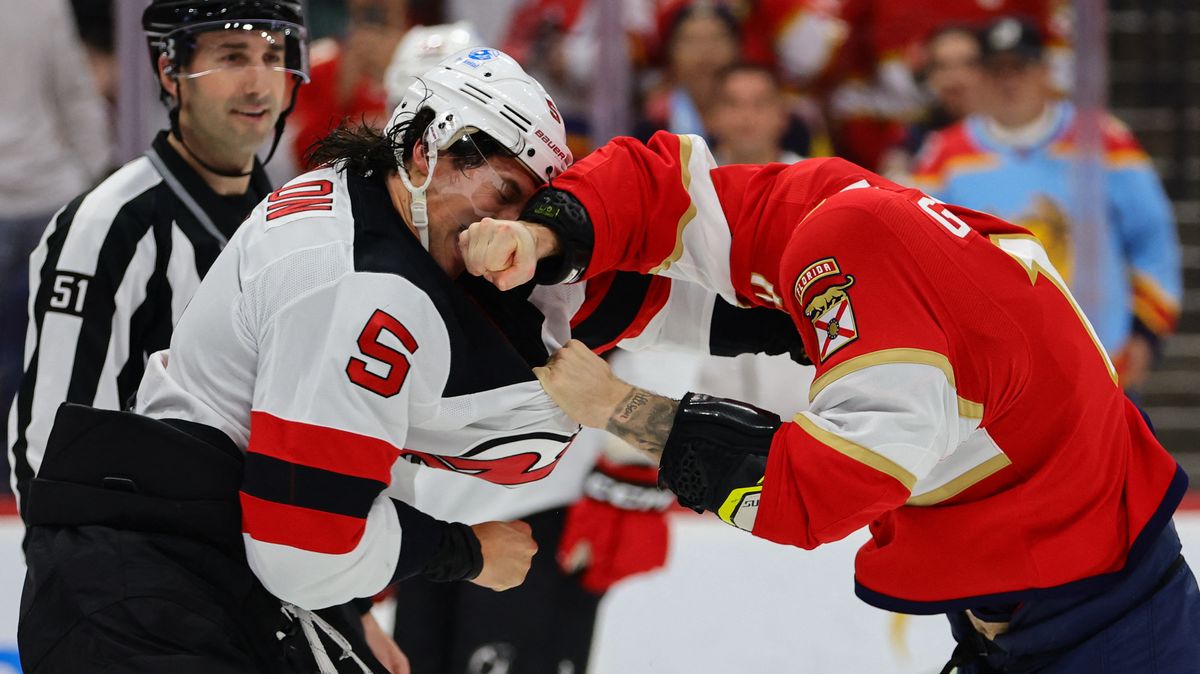 Sto ran pěstí. NHL viděla šílenou bitku, zámoří žasne