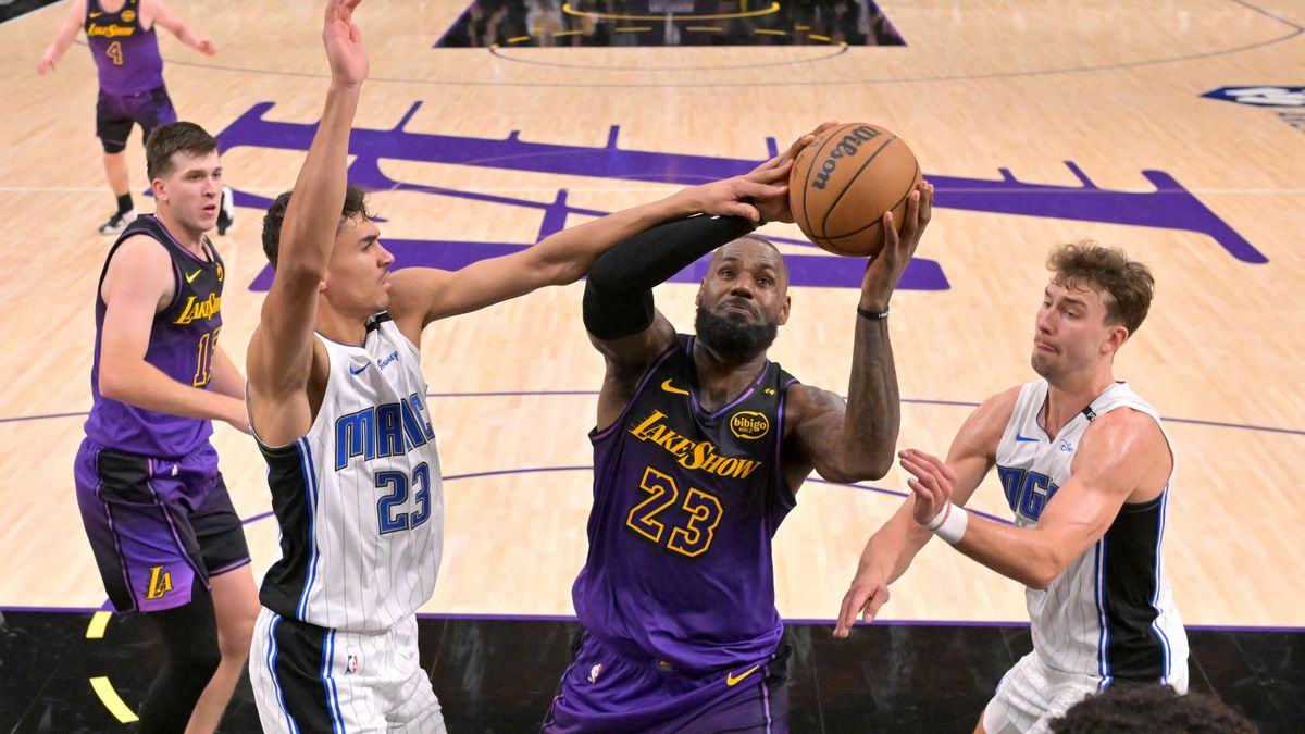 Lakers přišli o domácí neporazitelnost