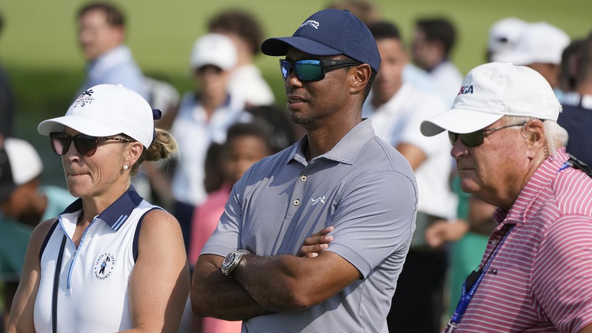 Woods po operaci zad vynechá vlastní exhibiční turnaj na Bahamách