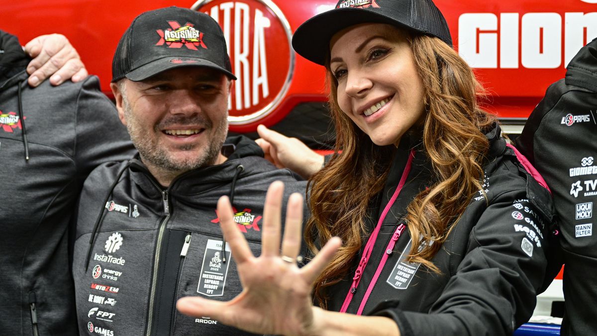 Lounová pojede Dakar v legendární Lopraisově tatře. Na závodě bude i kojit