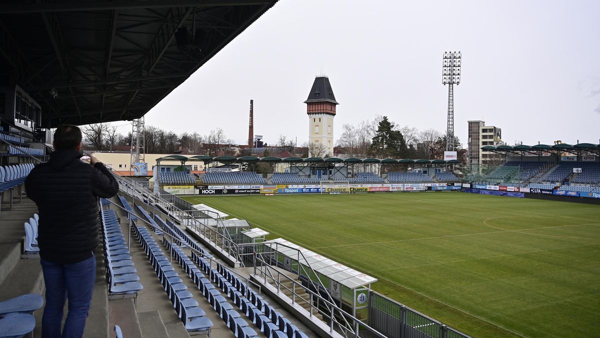 Jihočeský kraj koupí od Dynama stavby ve fotbalovém tréninkovém areálu Složiště
