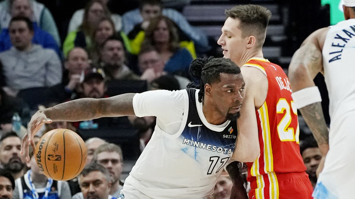 Basketbalisté Atlanty utrpěli pátou porážku v řadě, Krejčí zapsal čtyři body