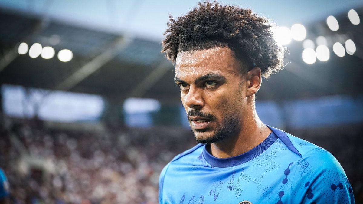 Juventus opustil brazilský obránce Danilo, přišel Veiga z Chelsea