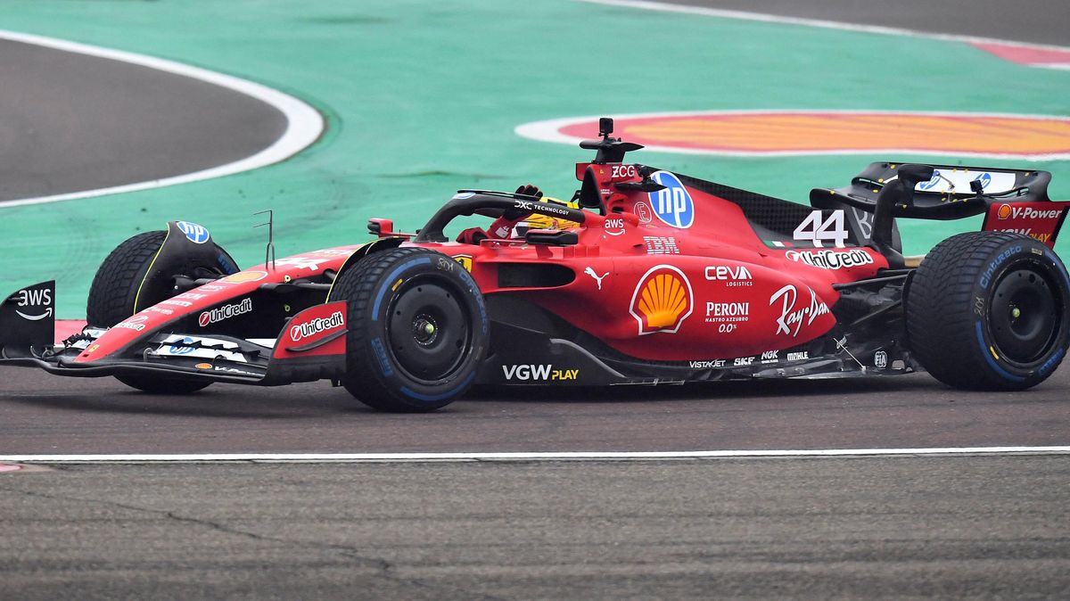 Hamilton poprvé vyjel na závodní okruh ve ferrari