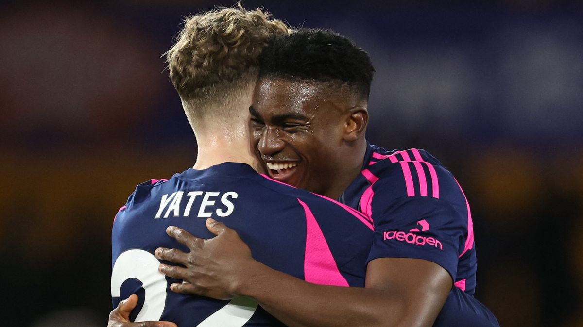 Nottingham natáhl vítěznou šňůru na šest zápasů. Dotáhl se na druhý Arsenal