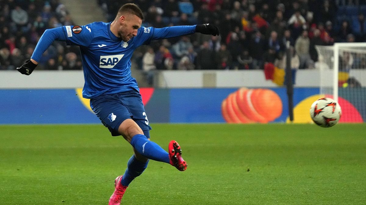 Všichni se ptají, co bude. Kadeřábek o konci v Německu, Spartě i Schickovi