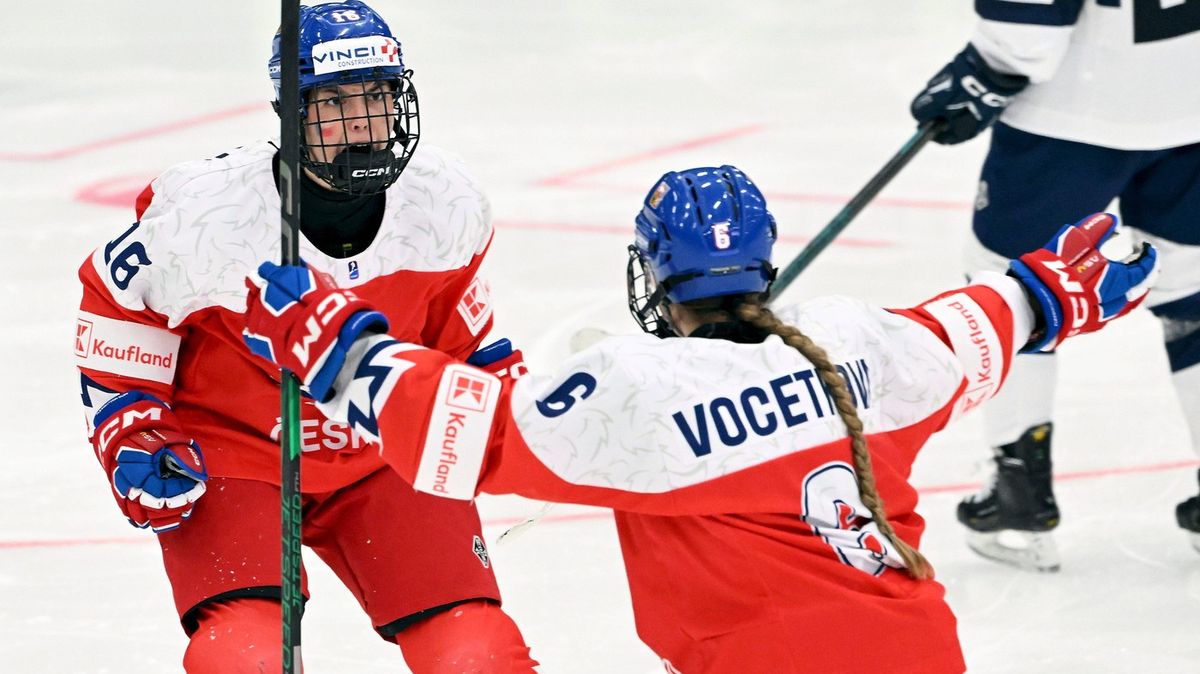 České hokejové juniorky svedou souboj o bronz se Švédkami