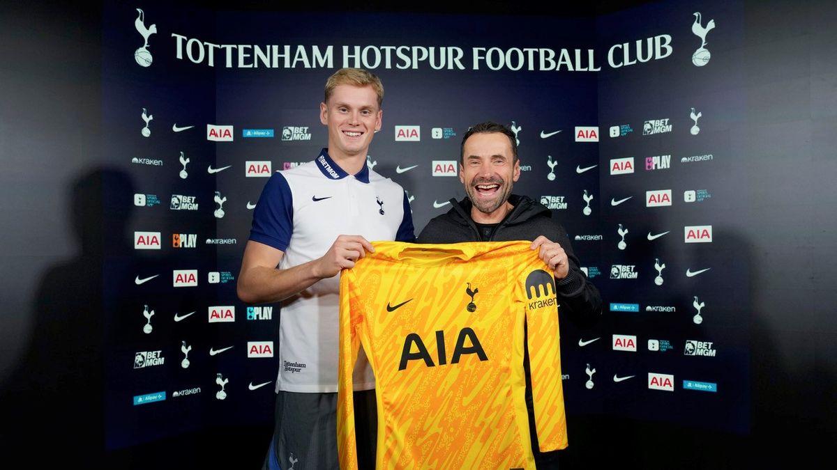 Po Kinském prahla půlka Evropy. Agent: Přál bych si syna jako on. Tottenham není risk