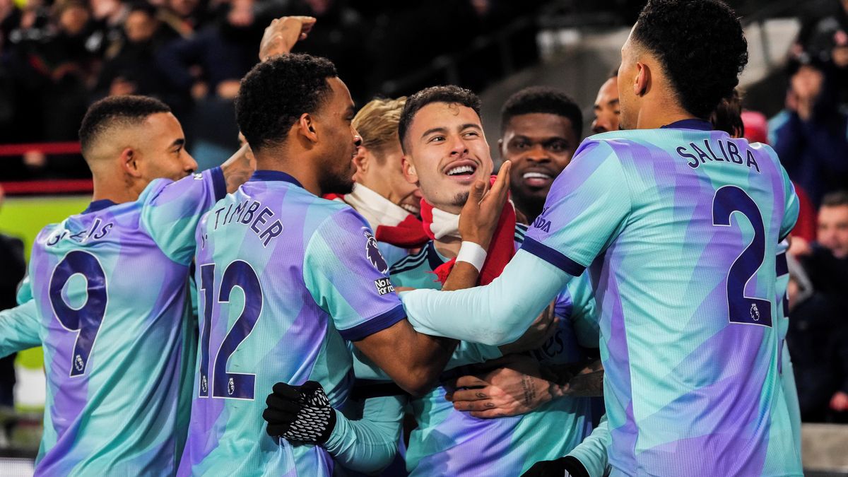 Arsenal uspěl v derby a přiblížil se Liverpoolu