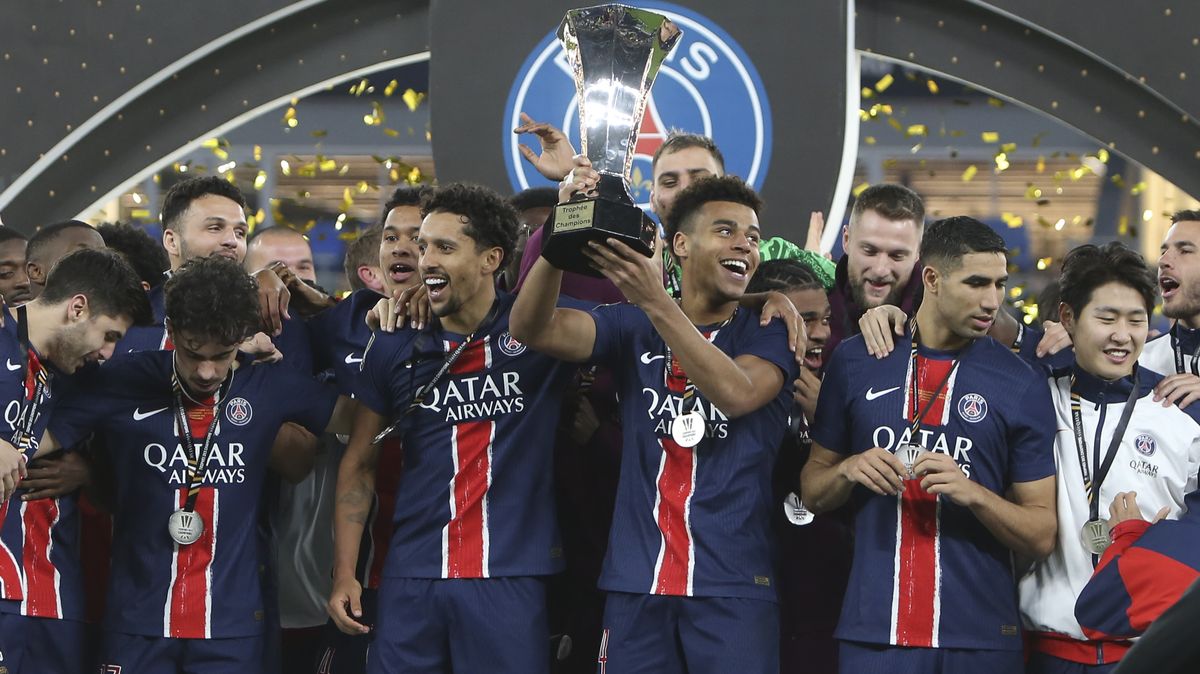 Dembélé zajistil v nastavení fotbalistům PSG další Superpohár