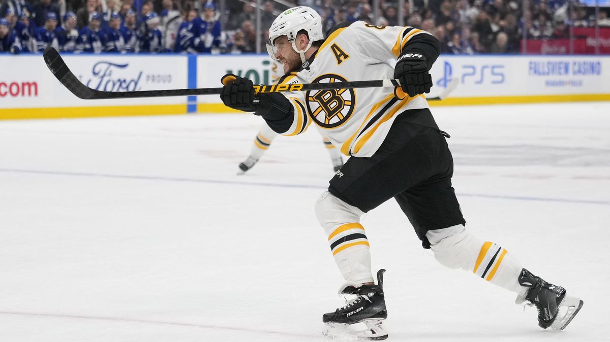 Pastrňák zářil. Bruins v NHL vyhráli po šesti porážkách za sebou