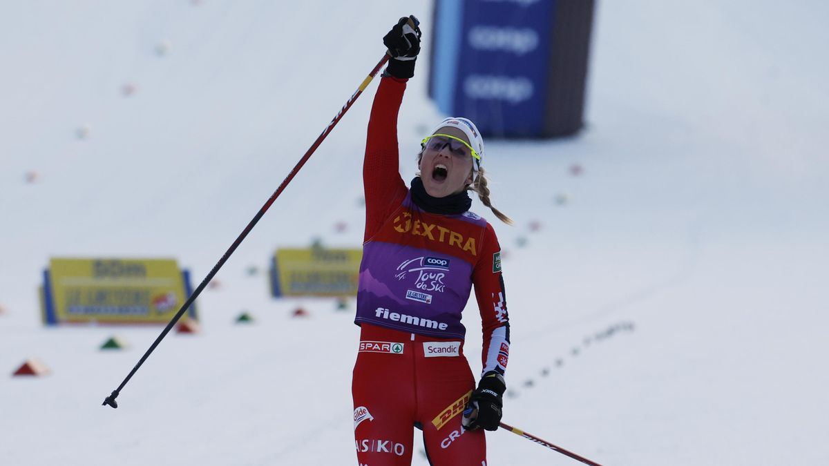 Norka Johaugová ovládla skiatlon ve Val di Fiemme a dostala se do čela Tour de Ski