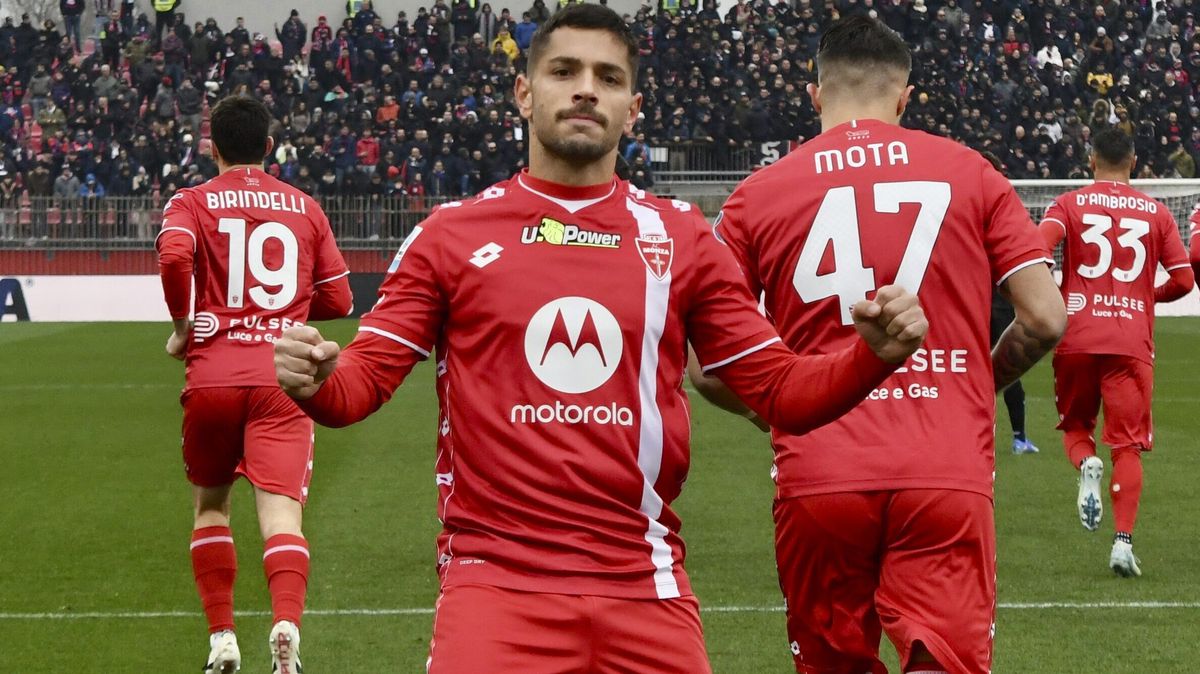 Cagliari otočilo zápas v Monze