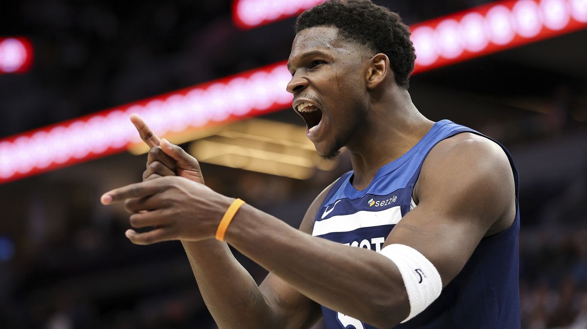 Dallas bez Dončiče opět prohrál, Edwards zařídil výhru Minnesoty