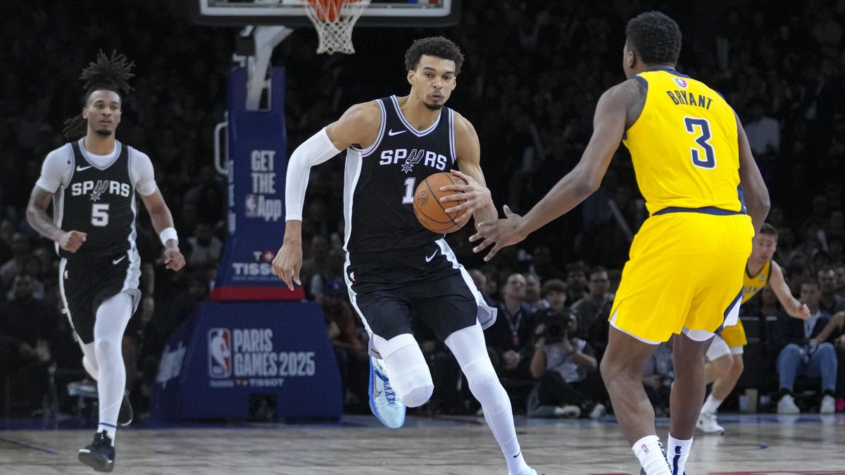 Wembanyama ve druhém duelu NBA v Paříži musel se San Antoniem strávit debakl