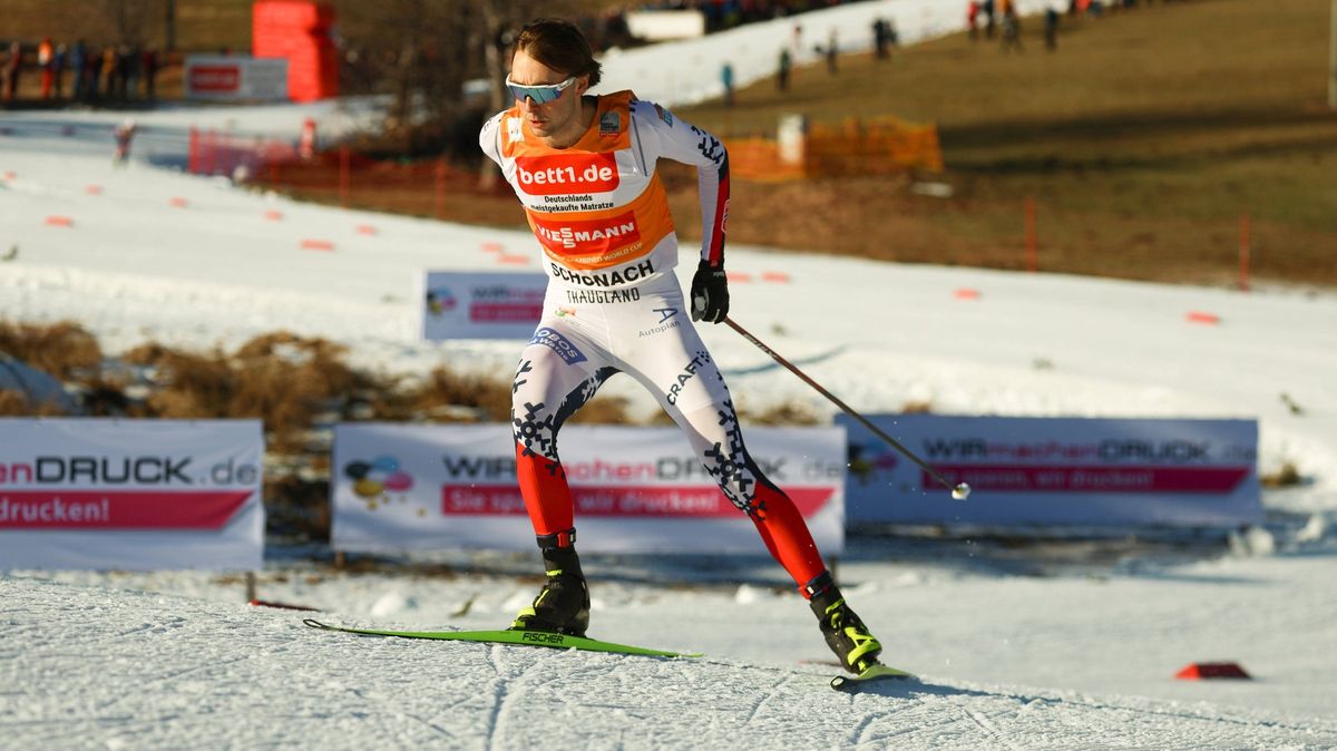 Osminásobný mistr světa Jarl Magnus Riiber má vážnou nemoc a po sezoně ukončí kariéru