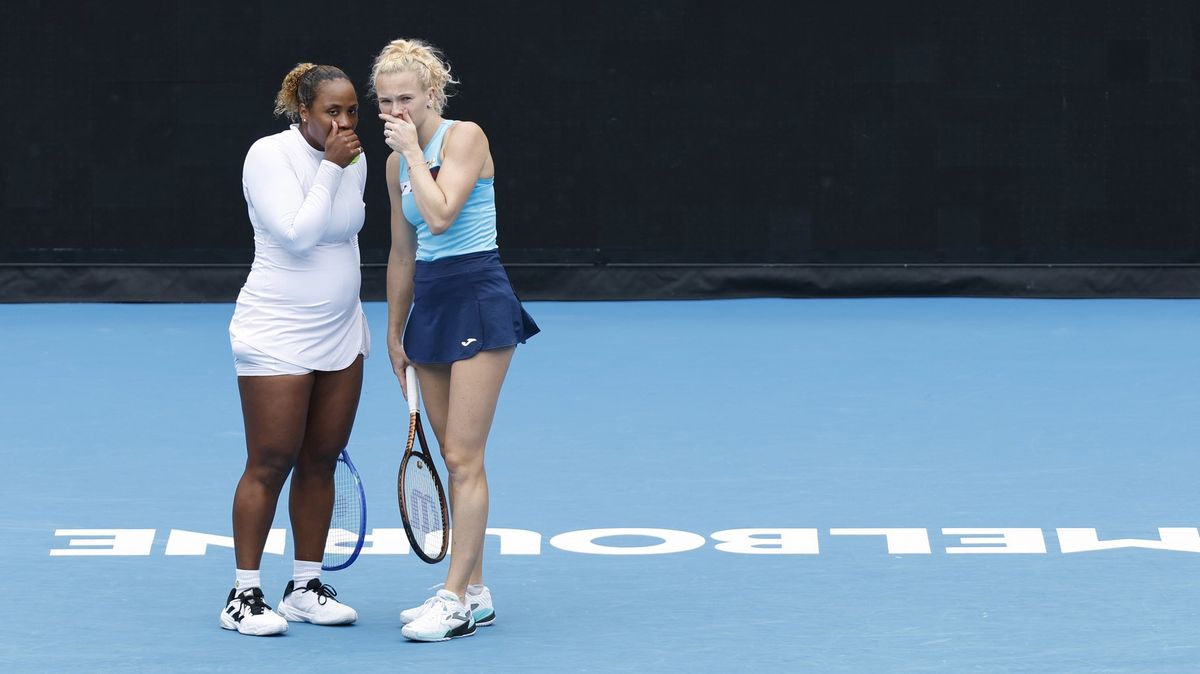 Siniaková usiluje v Austrálii o jubilejní grandslamový titul v deblu